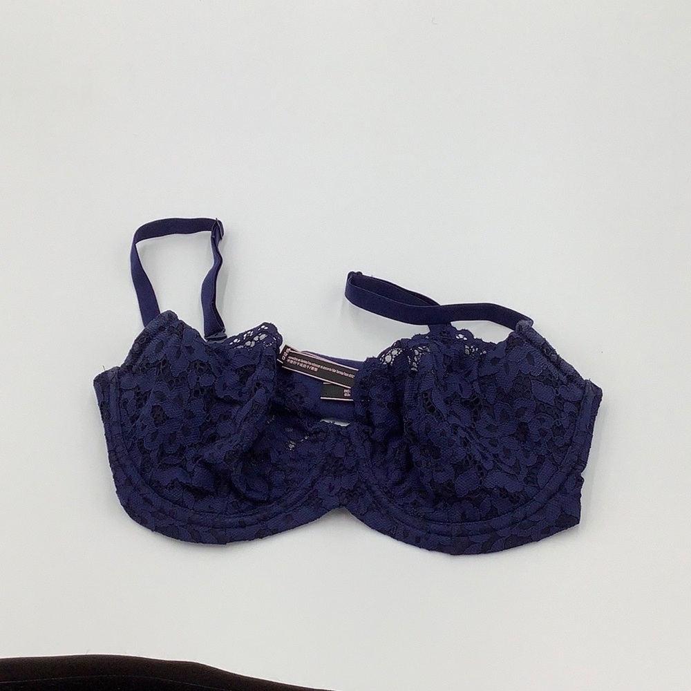 BODY BY VICTORIA’S SECRET UNLINED DEMI NAVY 34DDD